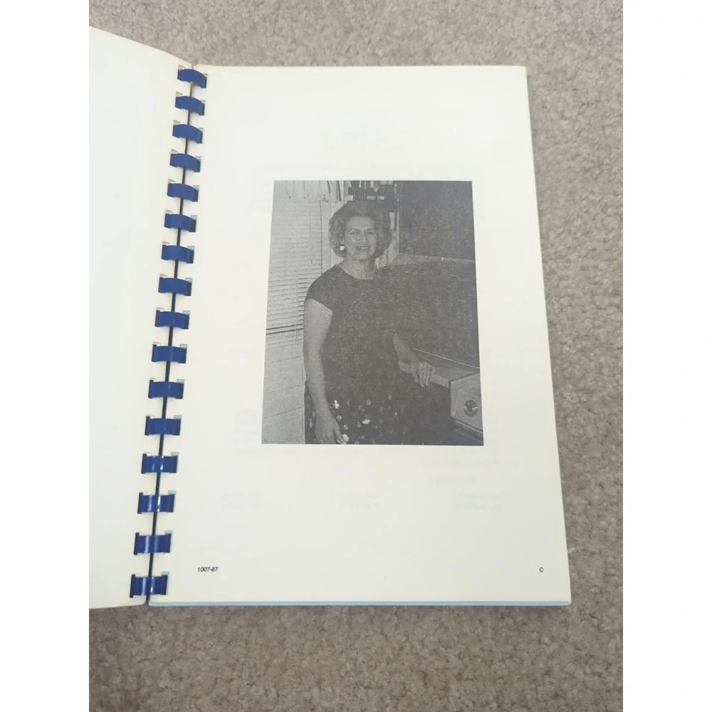 Country-Style Microwave Cooking by Carolyn Joyce‎ Cookbook 1987 Spiral Eden, NC